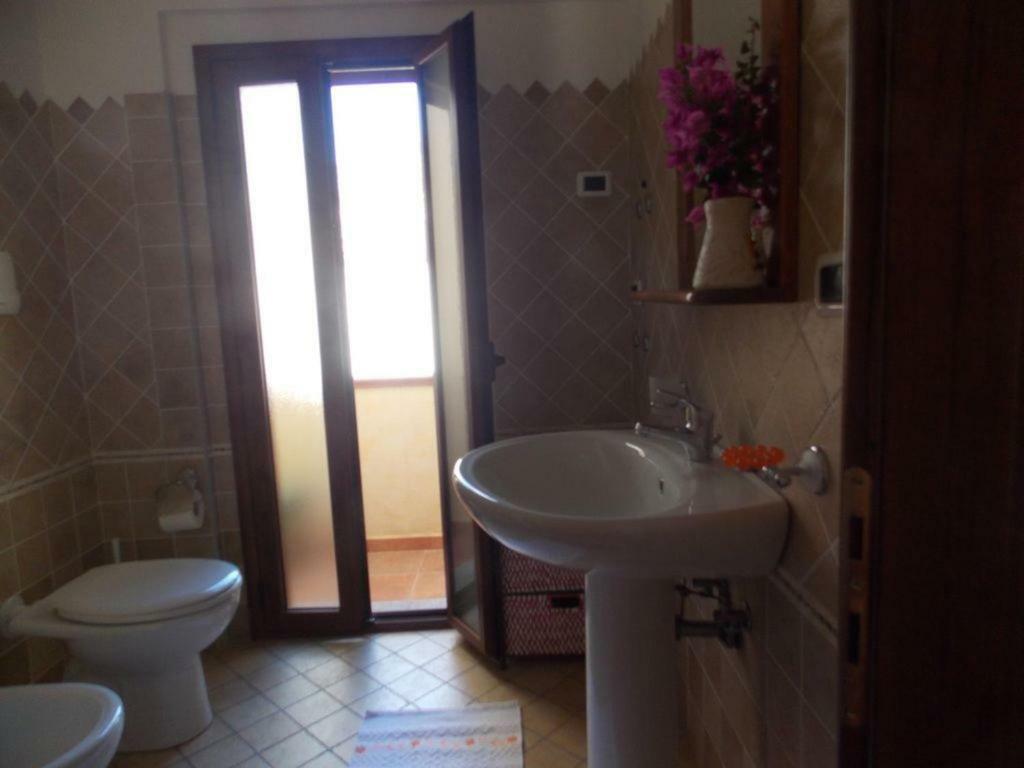 Ferienwohnung Casa In Riva Al Mare Cala Gonone Exterior foto
